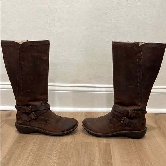 UGG Dark Brown Leather Boots - Picture 7 of 9